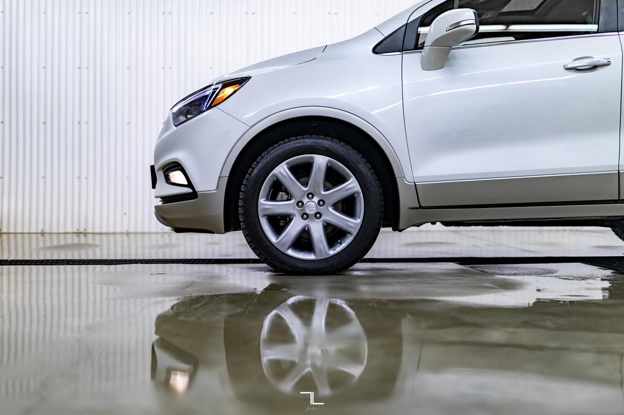 2017 Buick Encore AWD Essence Leather Roof BCam Red Deer AB