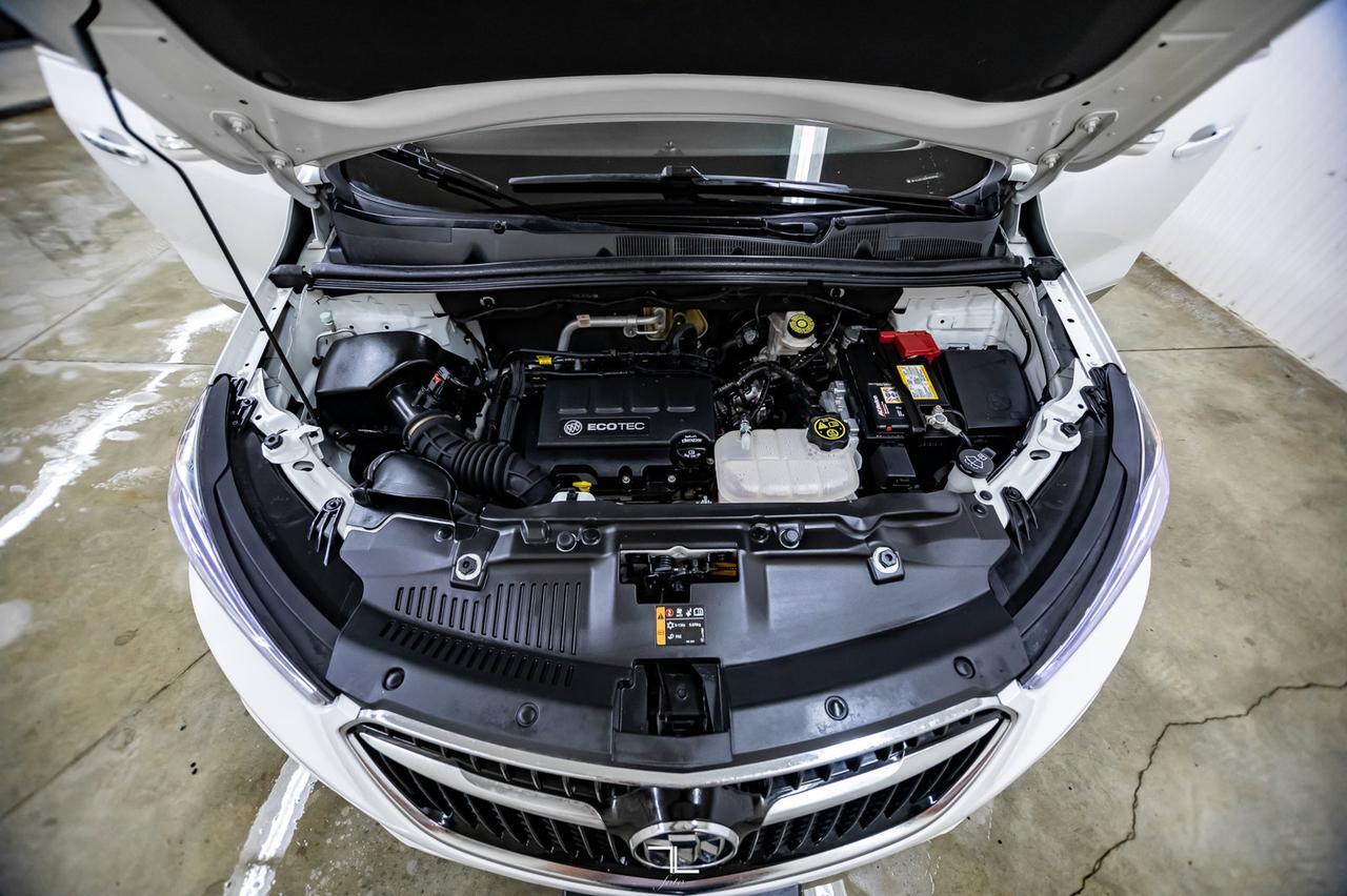 2017 Buick Encore AWD Essence Leather Roof BCam Red Deer AB