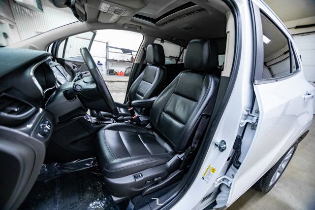 2017 Buick Encore AWD Essence Leather Roof BCam Red Deer AB