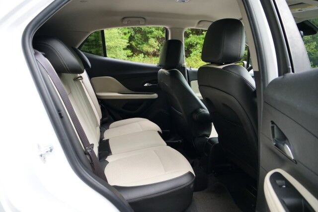 2017 Buick Encore Preferred / Shale Interior / Apple CarPlay! High Point NC