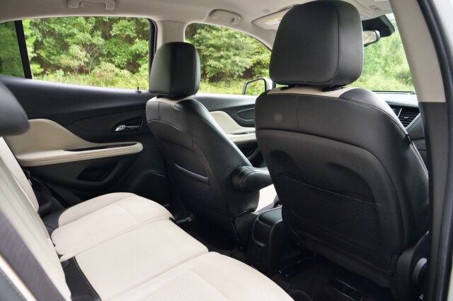 2017 Buick Encore Preferred / Shale Interior / Apple CarPlay! High Point NC