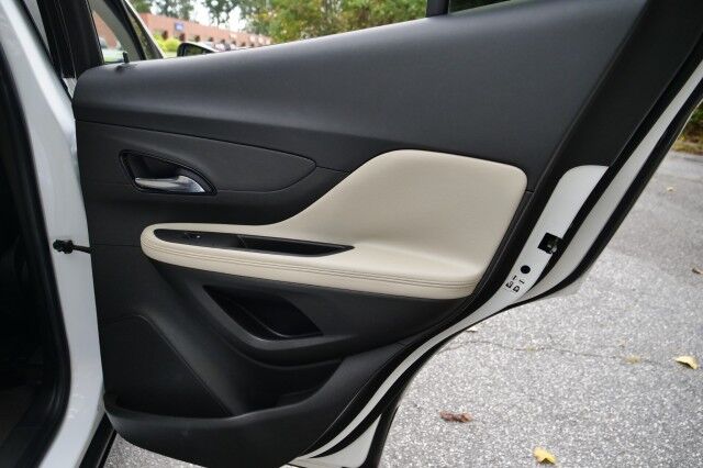 2017 Buick Encore Preferred / Shale Interior / Apple CarPlay! High Point NC