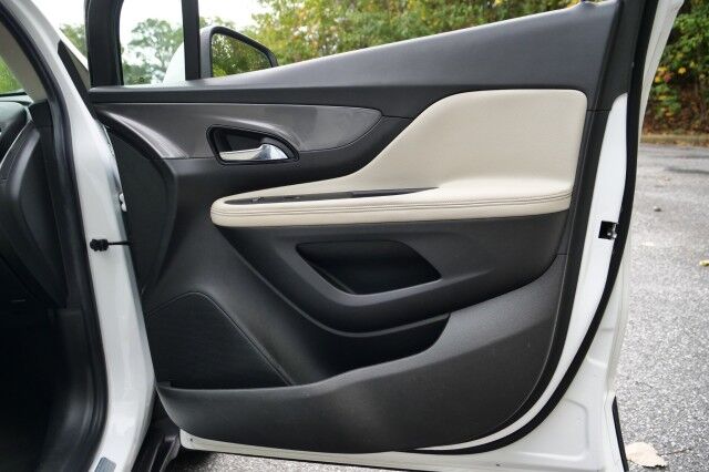 2017 Buick Encore Preferred / Shale Interior / Apple CarPlay! High Point NC