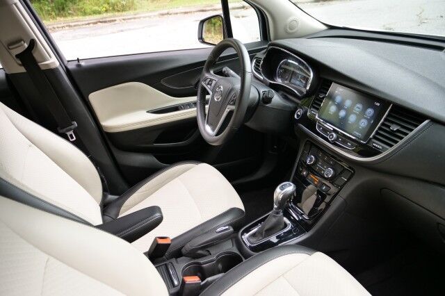 2017 Buick Encore Preferred / Shale Interior / Apple CarPlay! High Point NC
