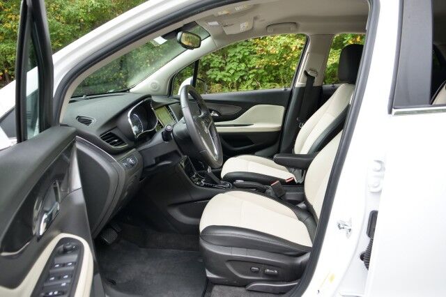 2017 Buick Encore Preferred / Shale Interior / Apple CarPlay! High Point NC