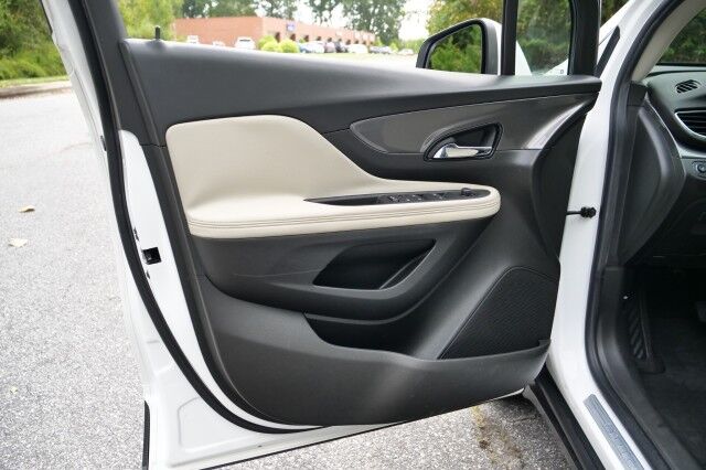 2017 Buick Encore Preferred / Shale Interior / Apple CarPlay! High Point NC