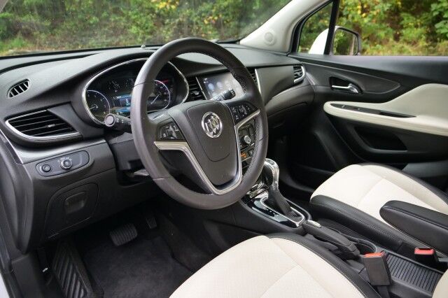 2017 Buick Encore Preferred / Shale Interior / Apple CarPlay! High Point NC