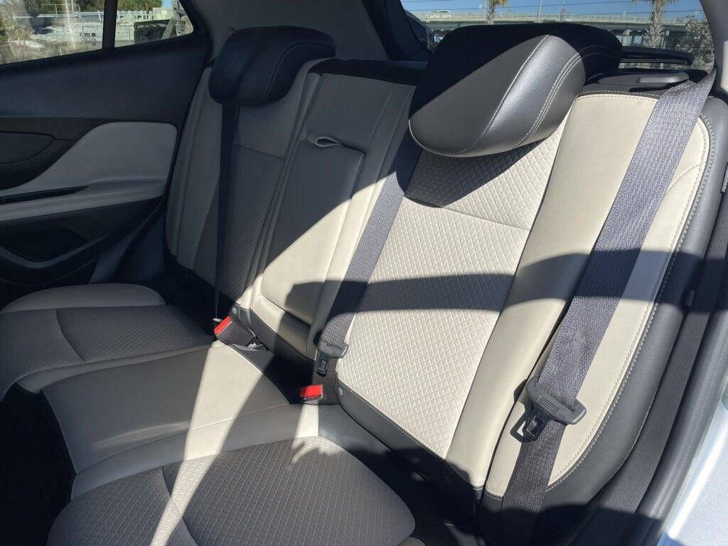 2017 Buick Encore Preferred~LOW MILES~BLUETOOTH~CRUISE CONTROL~FRONT BUCKET SEATS~POWER SEATS~REARVIEW CAMERA Sarasota FL