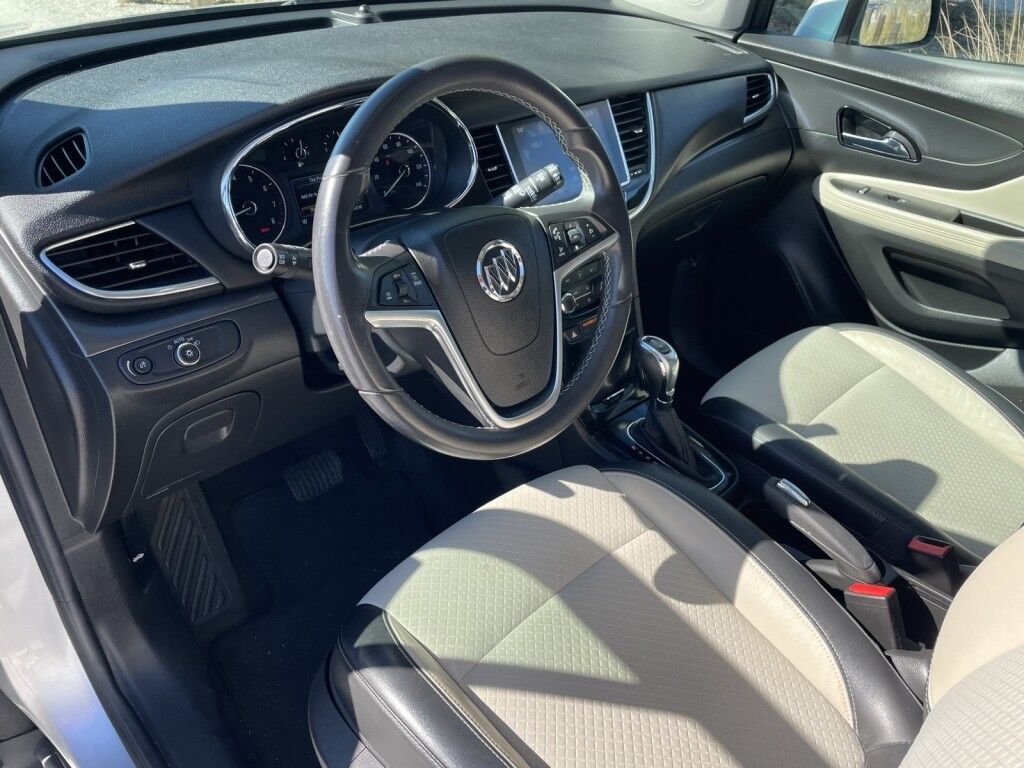 2017 Buick Encore Preferred~LOW MILES~BLUETOOTH~CRUISE CONTROL~FRONT BUCKET SEATS~POWER SEATS~REARVIEW CAMERA Sarasota FL