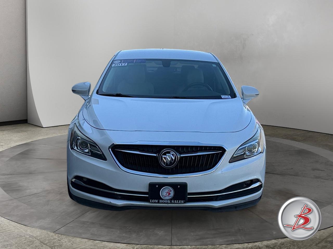 2017 Buick LACROSSE Essence