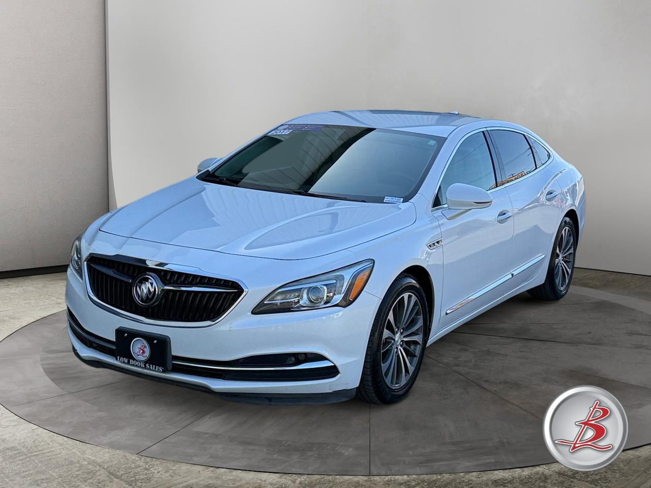 2017 Buick LACROSSE Essence