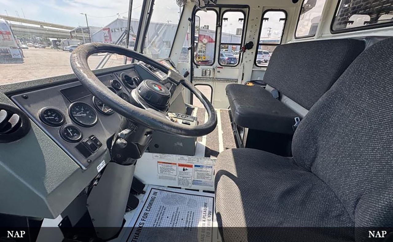 2017 CCC LET 2 25 Yard Heil Dura Pack 5000 Rear Loader Garbage Truck Tampa FL