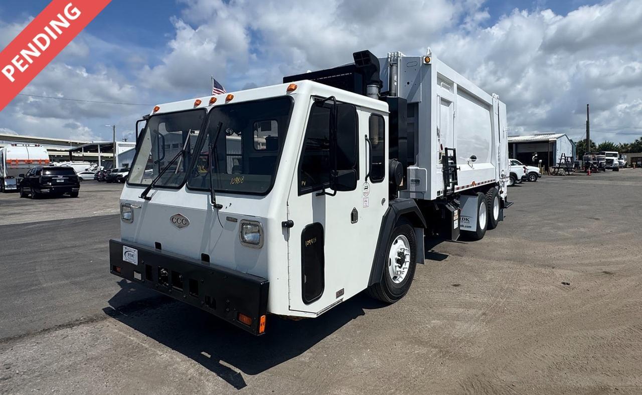 2017 CCC LET2 25 Yard Heil Dura Pack 5000 Rear Loader Garbage Truck