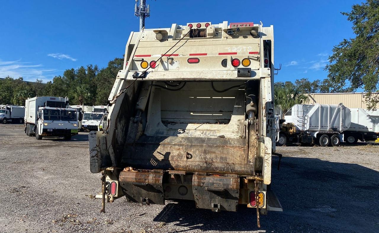 2017 CCC LET2 25 Yard Heil Dura Pack 5000 Rear Loader Garbage Truck Tampa FL