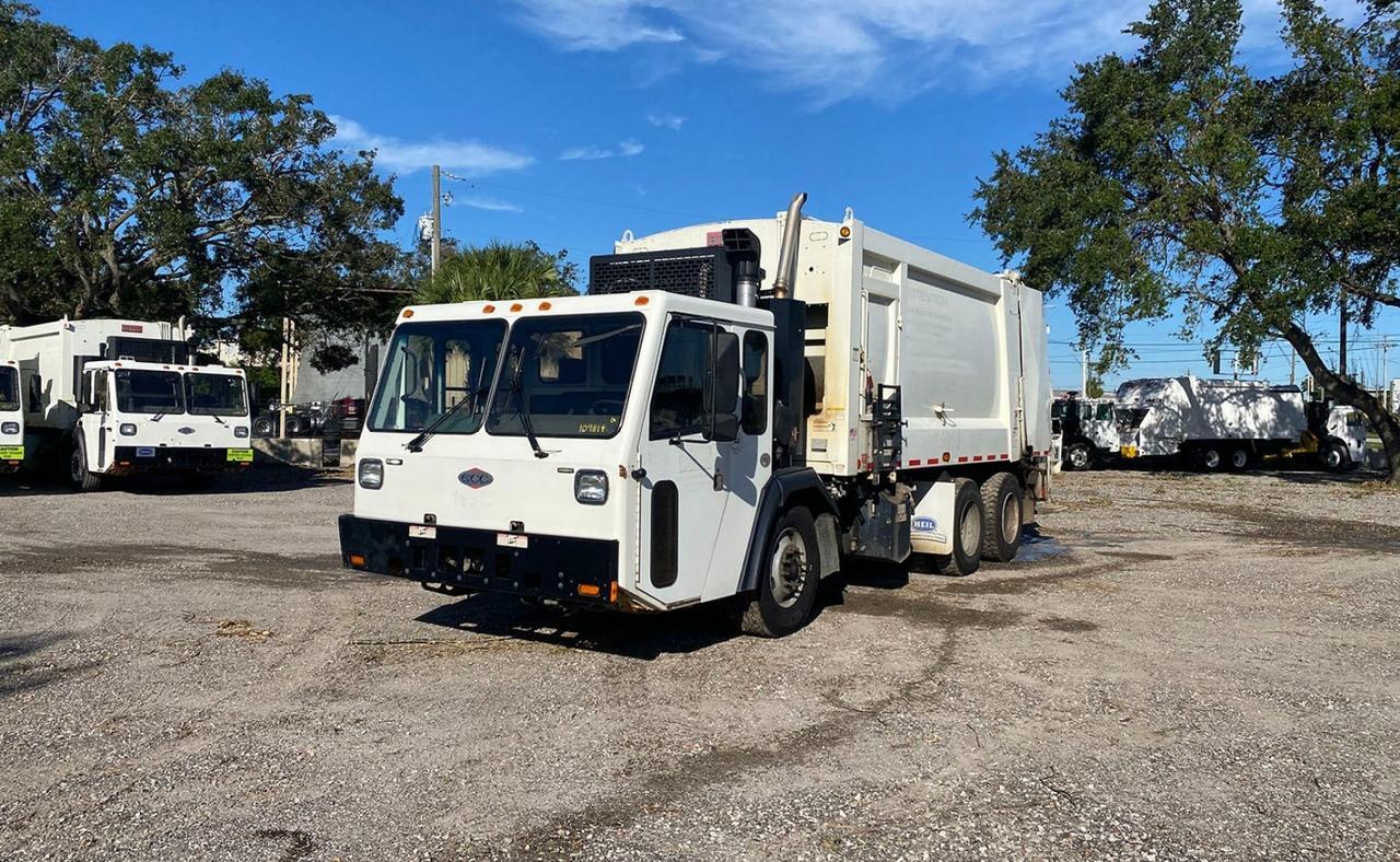 2017 CCC LET2 25 Yard Heil Dura Pack 5000 Rear Loader Garbage Truck Tampa FL
