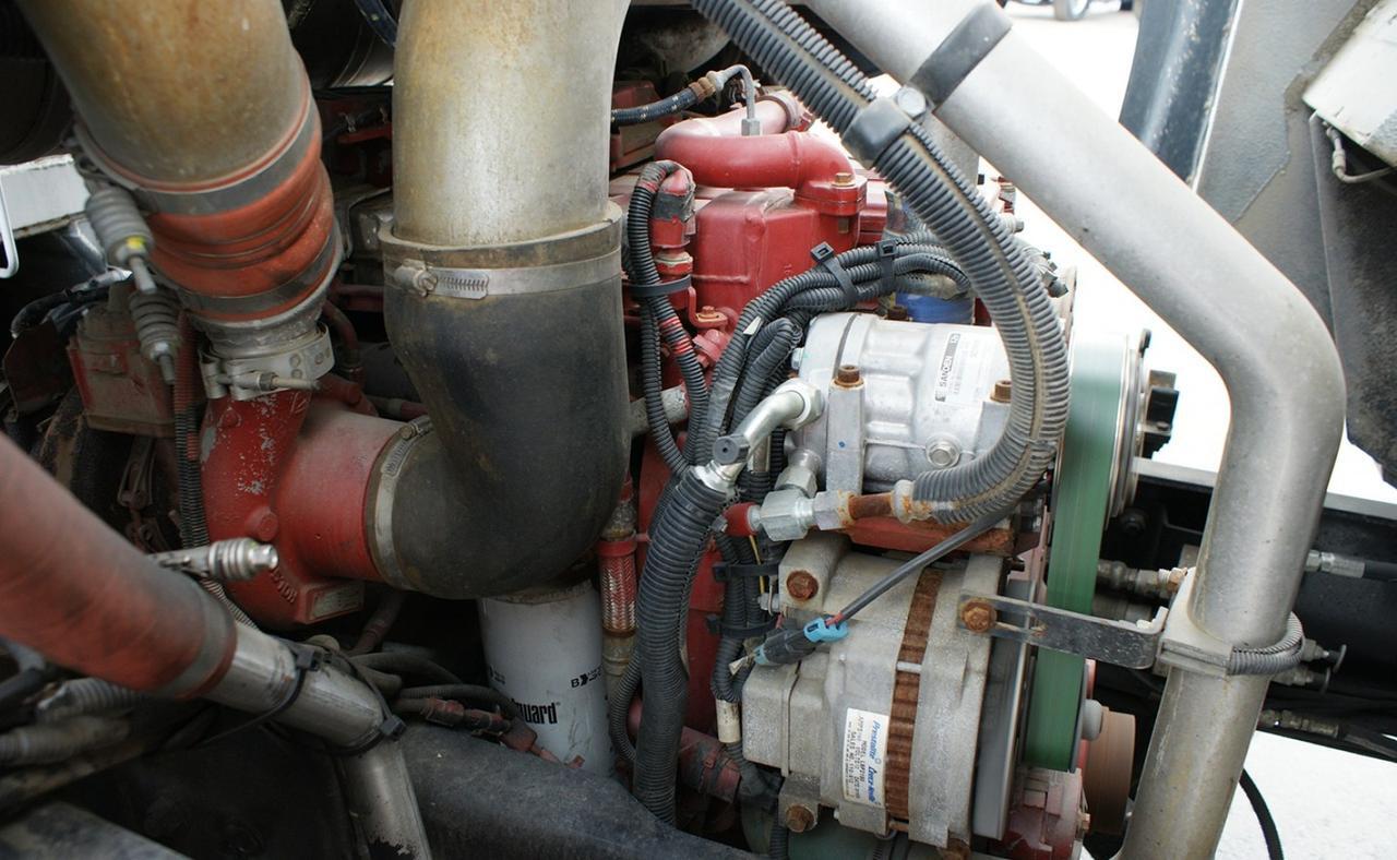 2017 CCC LET2 25 Yard Heil Dura Pack 5000 Rear Loader Garbage Truck Tampa FL