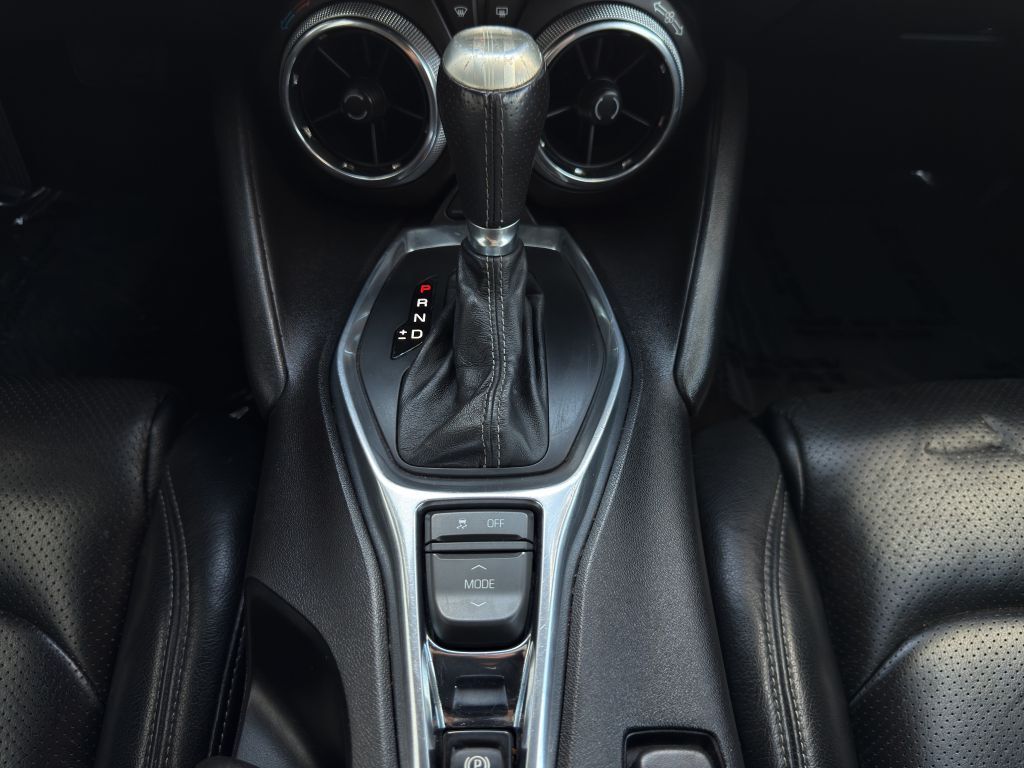 2017 CHEVROLET CAMARO SS KBB 26K WOW Columbus OH
