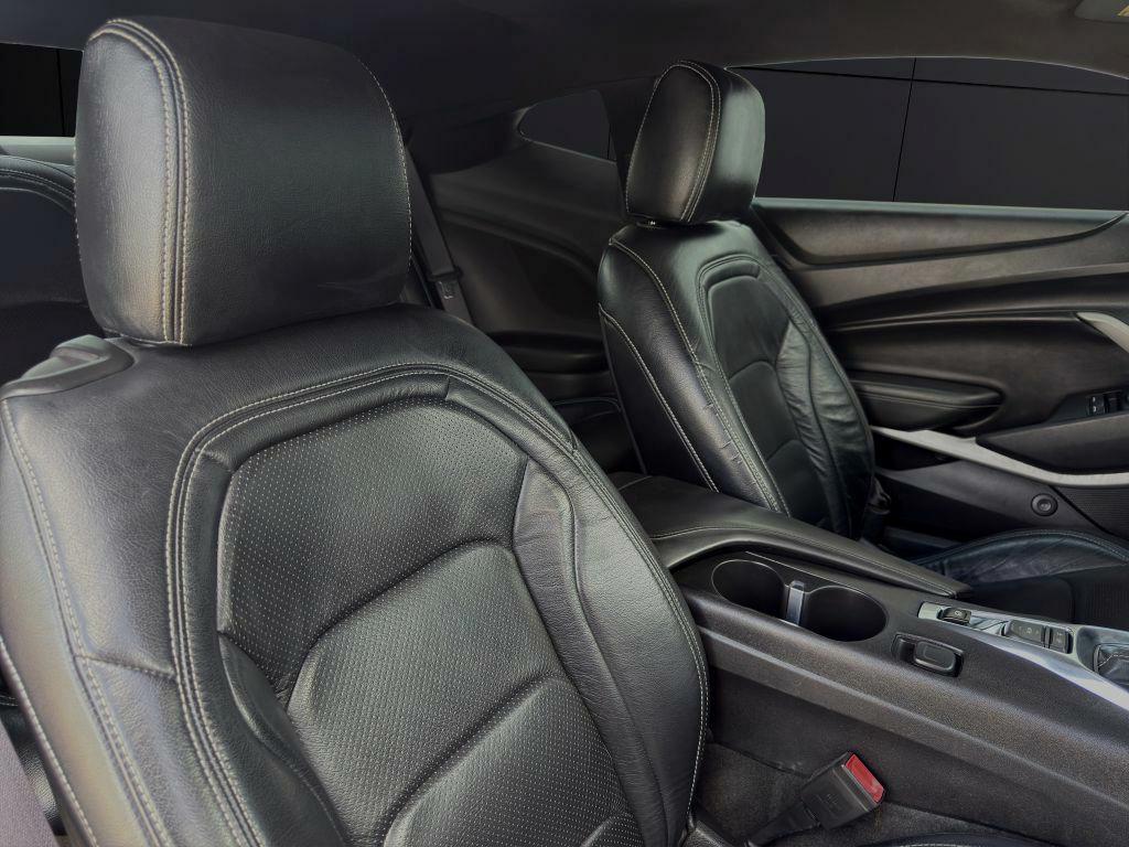 2017 CHEVROLET CAMARO SS KBB 26K WOW Columbus OH