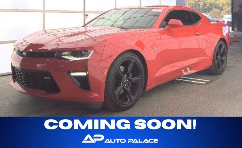 Coupe 2017 CHEVROLET CAMARO RED BLACK Interior 6.2L 8 Cyl Rear Wheel Drive SS KBB 26K WOW