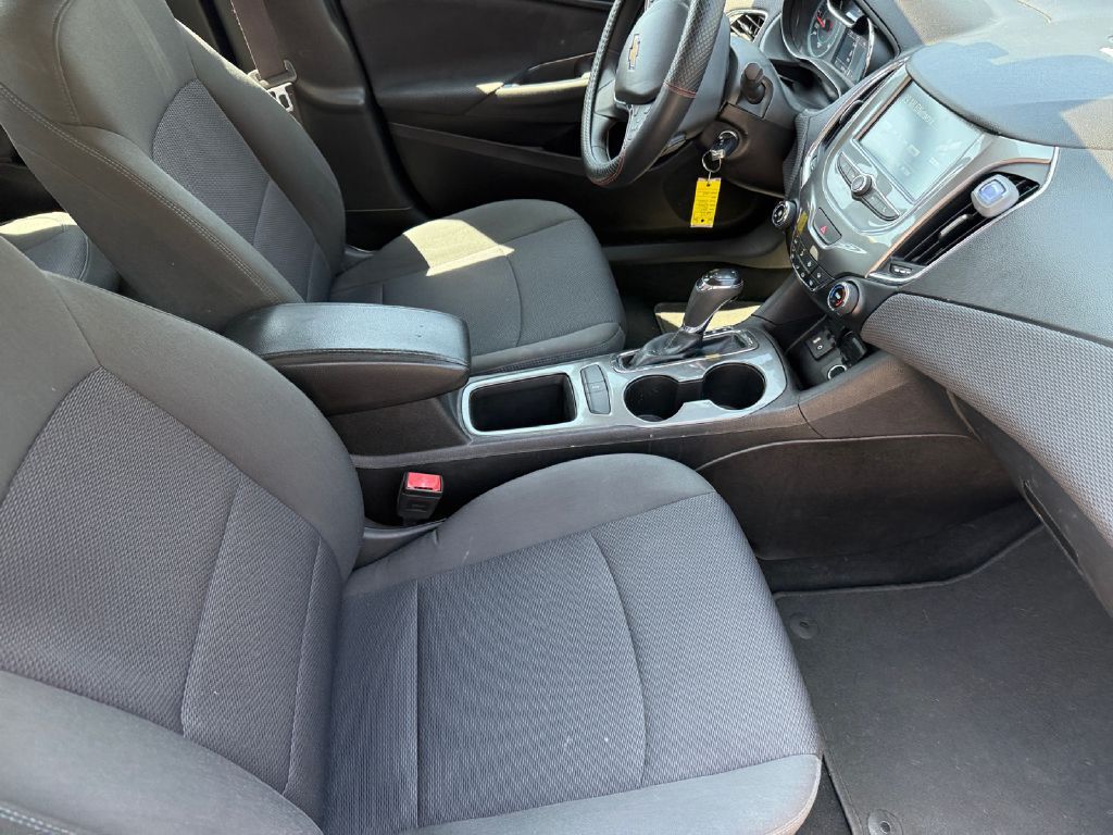 2017 CHEVROLET CRUZE LT Toledo OH