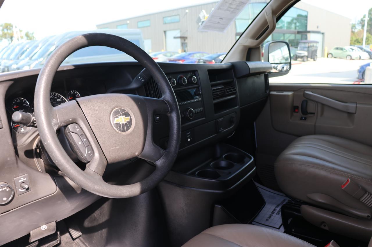 2017 CHEVROLET EXPRESS G2500 Houston TX