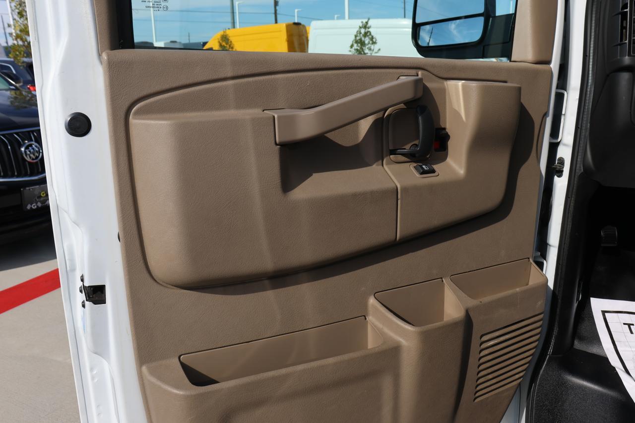 2017 CHEVROLET EXPRESS G2500 Houston TX