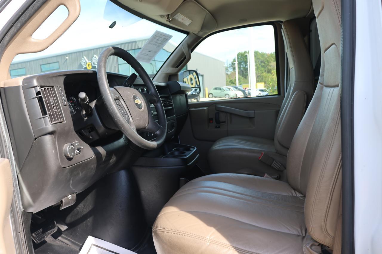 2017 CHEVROLET EXPRESS G2500 Houston TX