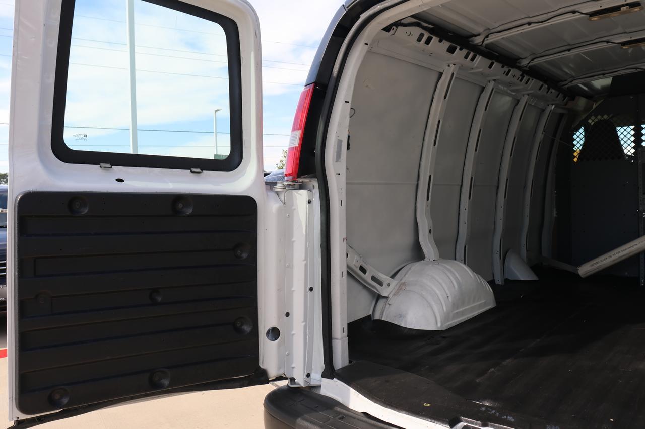 2017 CHEVROLET EXPRESS G2500 Houston TX