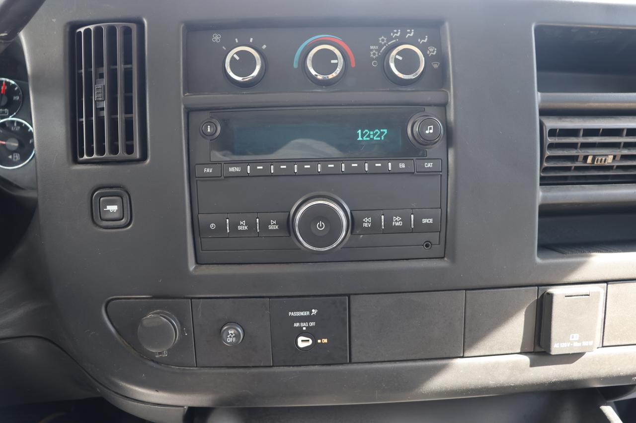 2017 CHEVROLET EXPRESS G2500 Houston TX