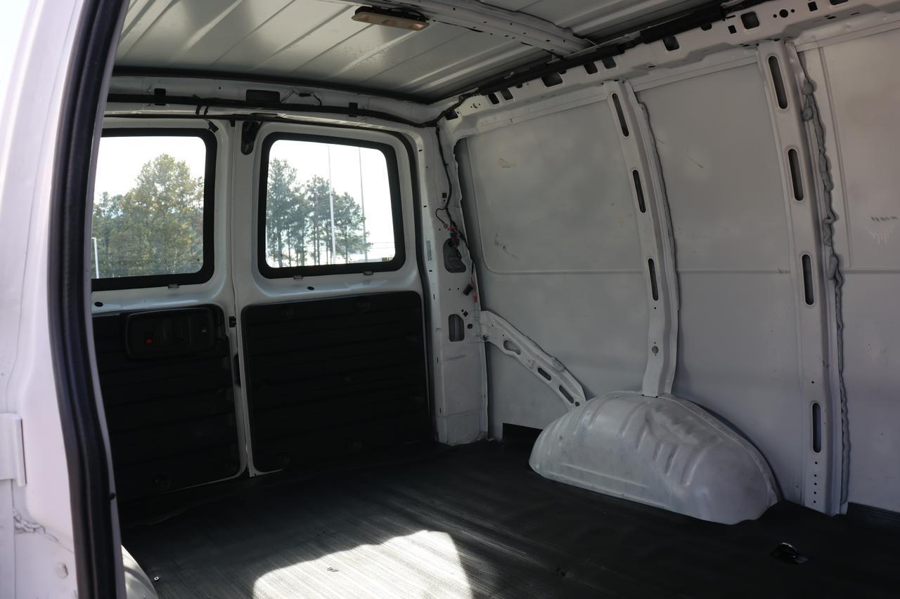 2017 CHEVROLET EXPRESS G2500 Houston TX