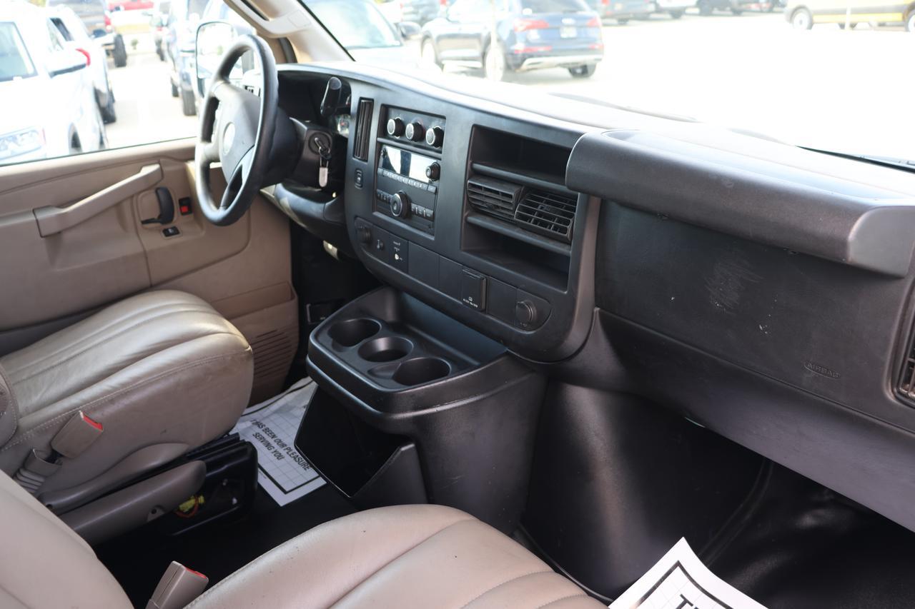 2017 CHEVROLET EXPRESS G2500 Houston TX