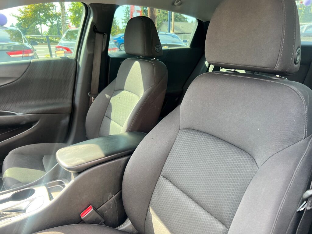 2017 CHEVROLET MALIBU LS Des Moines WA