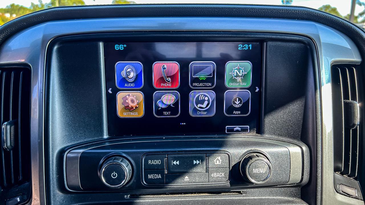 2017 CHEVROLET SILVERADO 1500 LTZ 4X4, TOW PACKAGE, BACKUP CAMERA