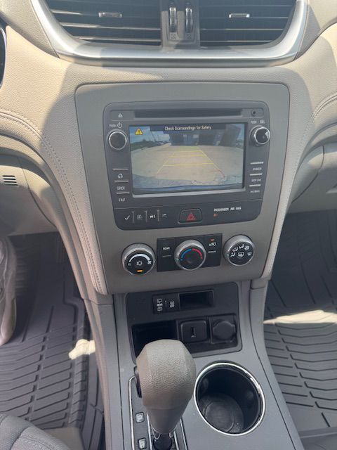 2017 CHEVROLET TRAVERSE LS Grand Prairie TX