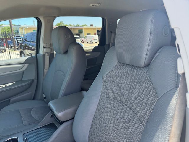 2017 CHEVROLET TRAVERSE LS Grand Prairie TX
