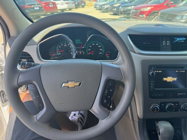 2017 CHEVROLET TRAVERSE LS Grand Prairie TX