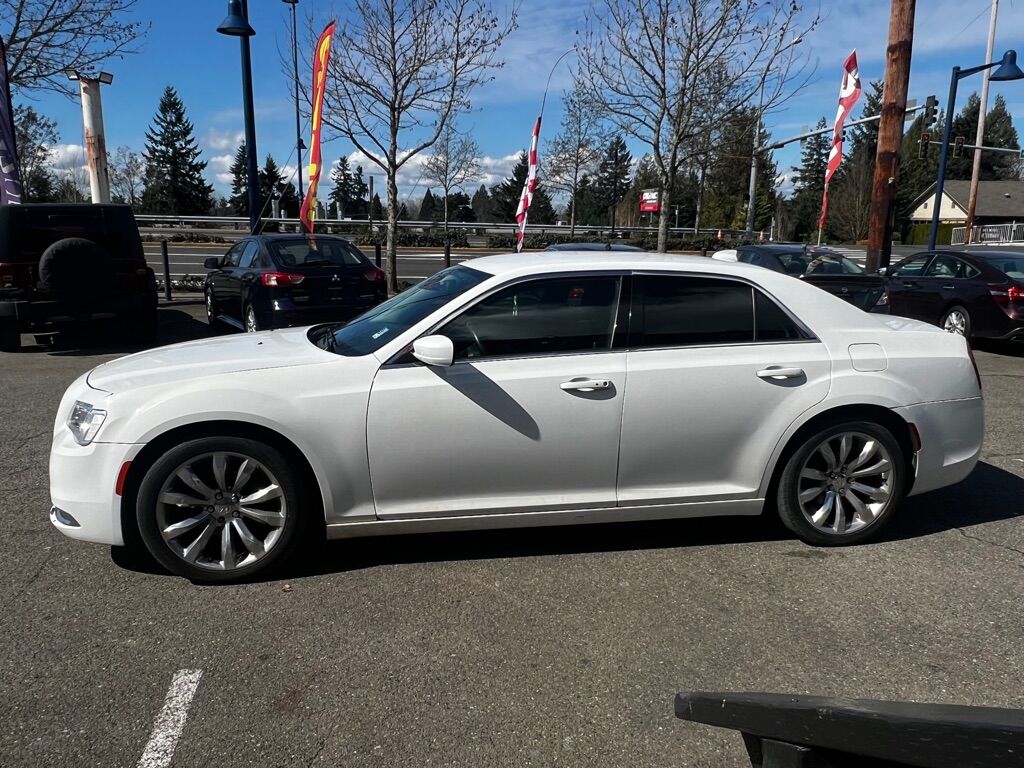 2017 CHRYSLER 300 LIMITED