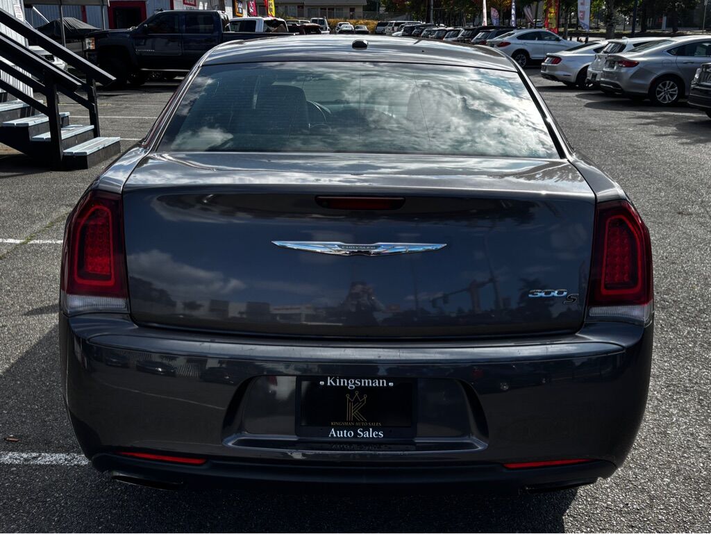 2017 CHRYSLER 300 S Des Moines WA