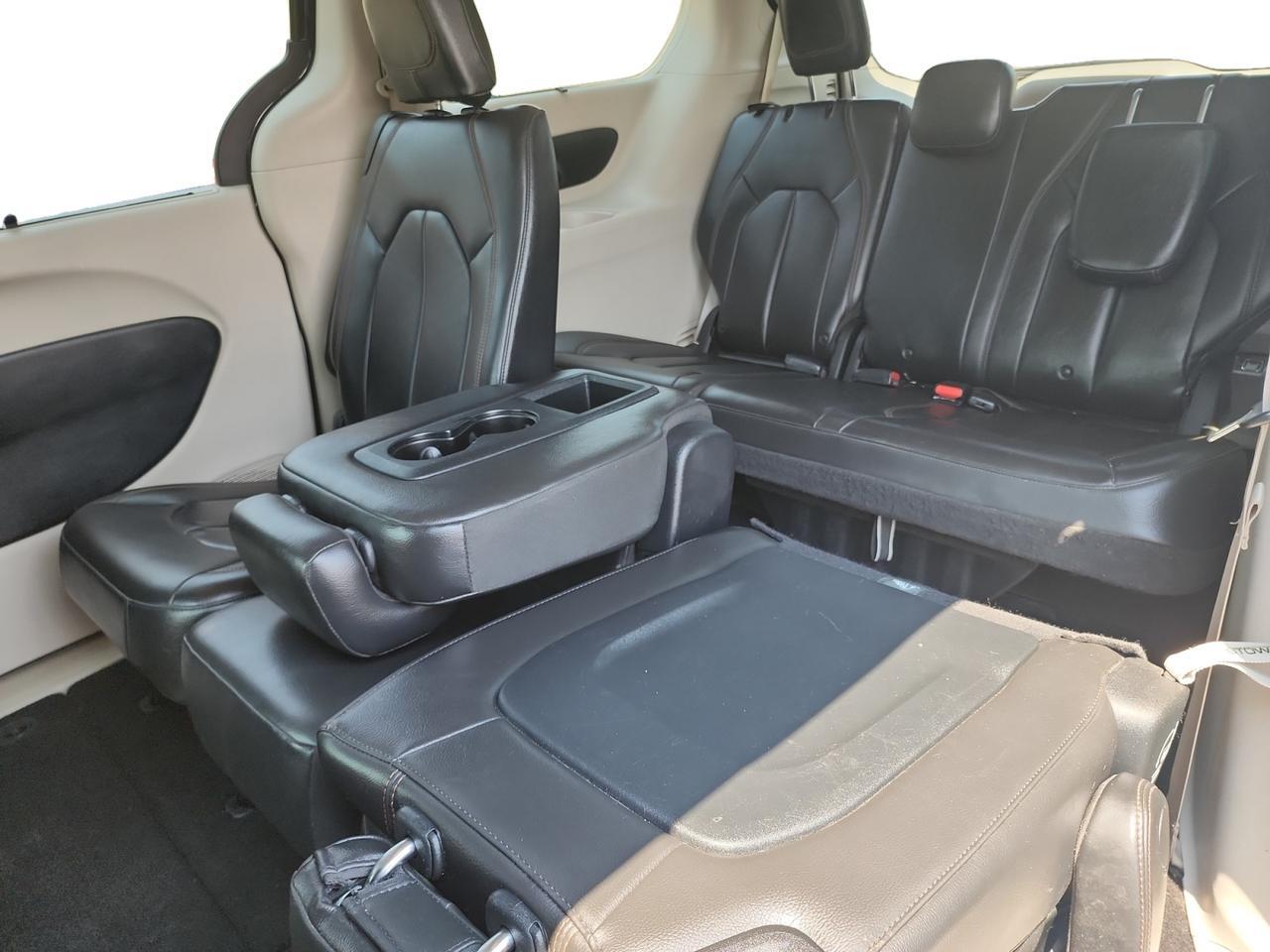 2017 CHRYSLER PACIFICA TOURING L Kansas City MO