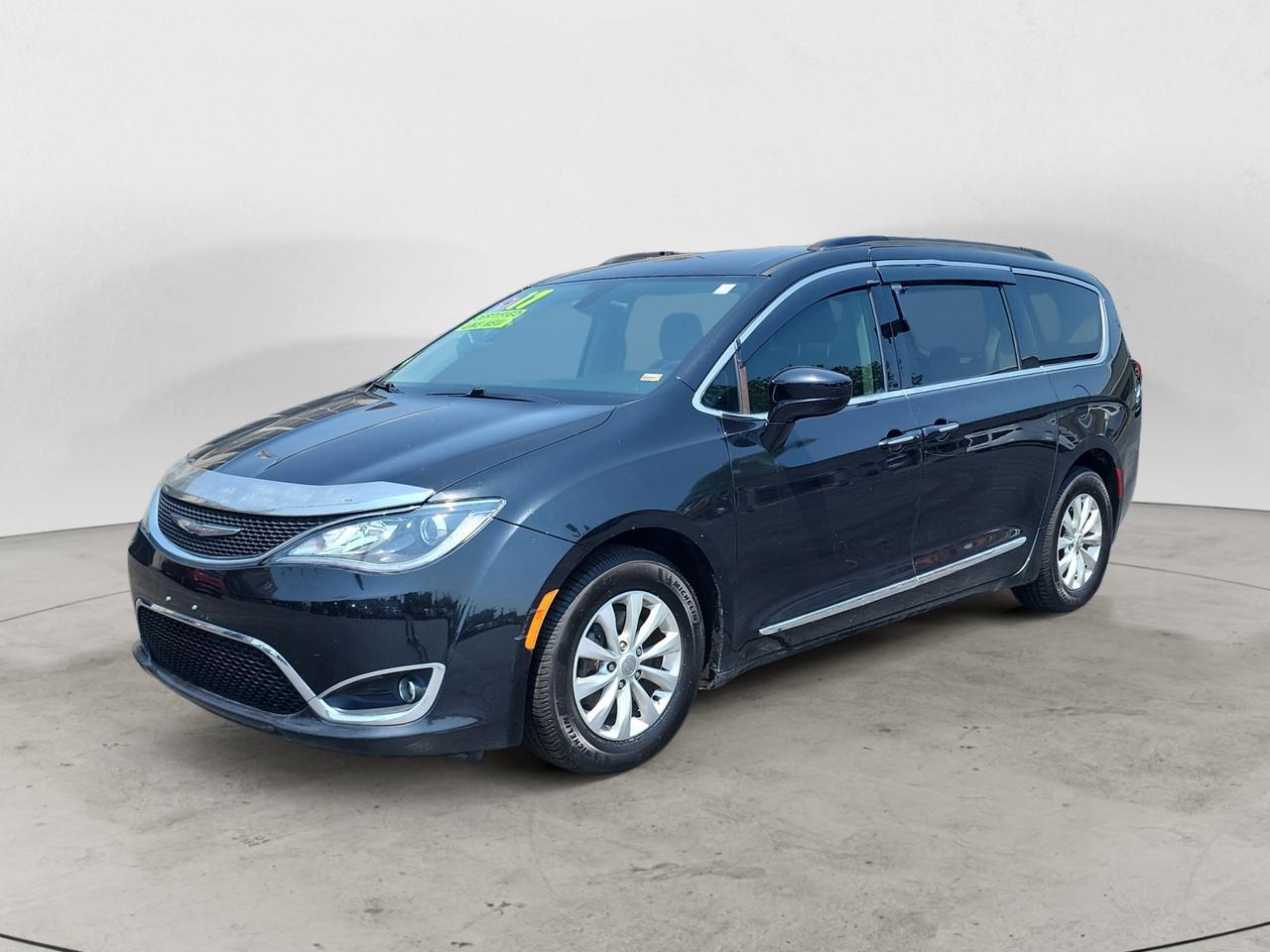 2017 CHRYSLER PACIFICA TOURING L Kansas City MO
