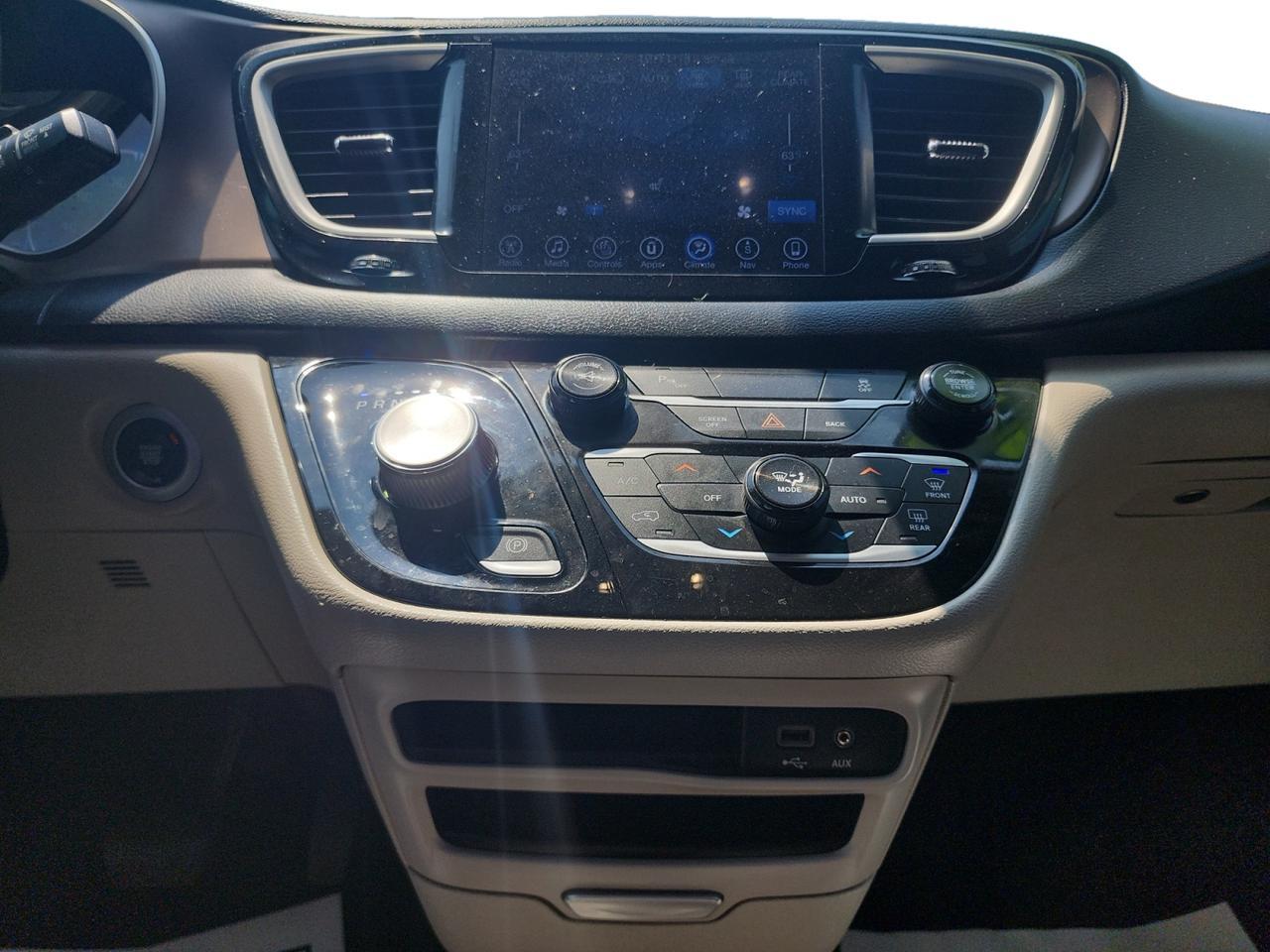 2017 CHRYSLER PACIFICA TOURING L Kansas City MO