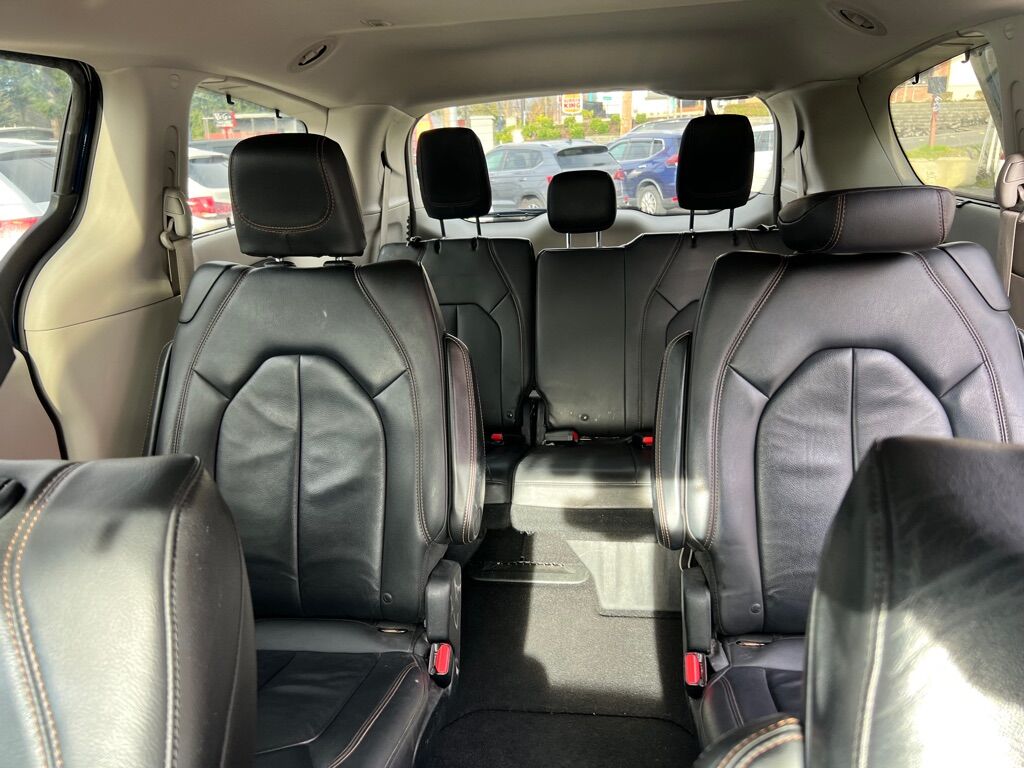 2017 CHRYSLER PACIFICA TOURING PLUS Des Moines WA