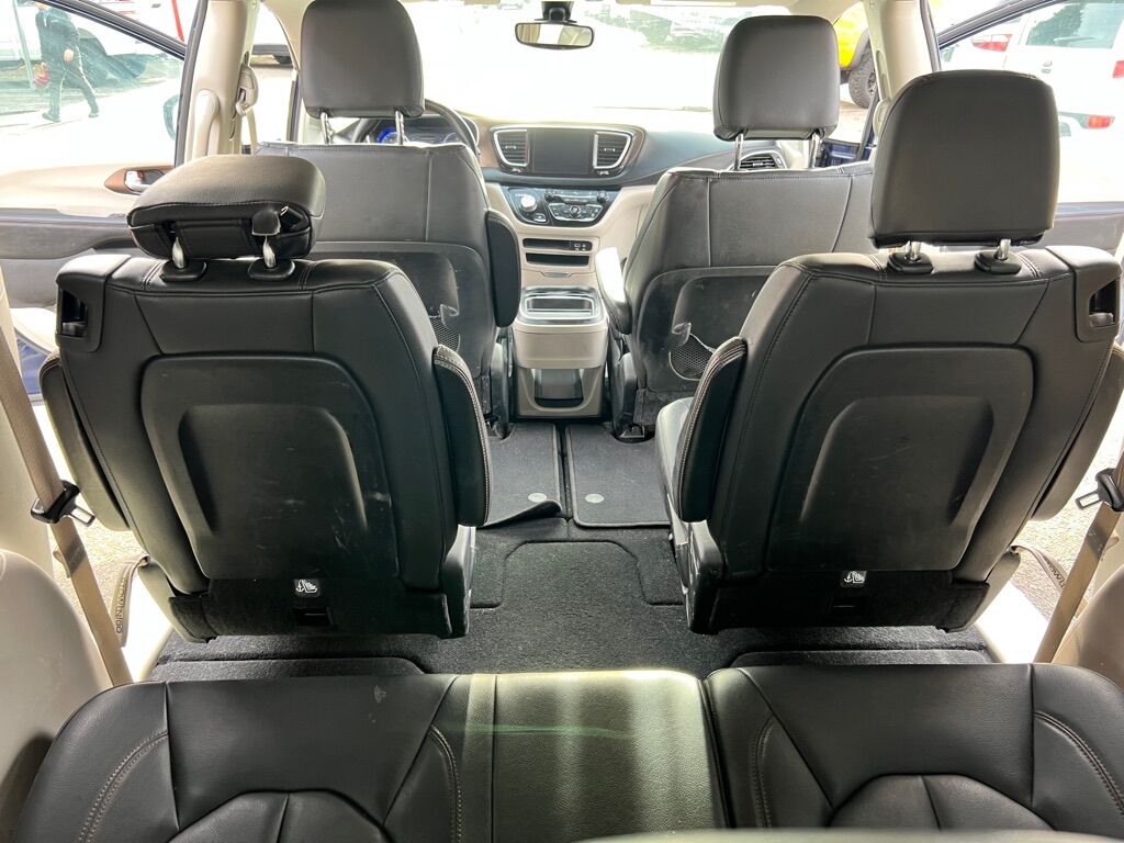 2017 CHRYSLER PACIFICA TOURING PLUS Des Moines WA