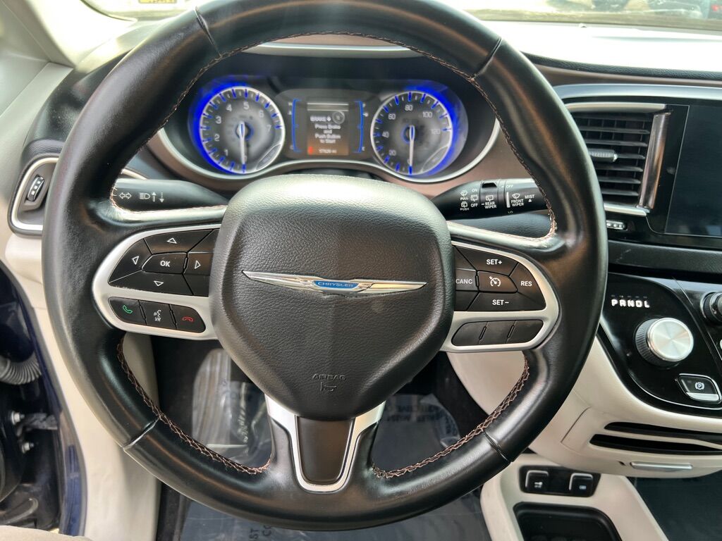 2017 CHRYSLER PACIFICA TOURING PLUS Des Moines WA