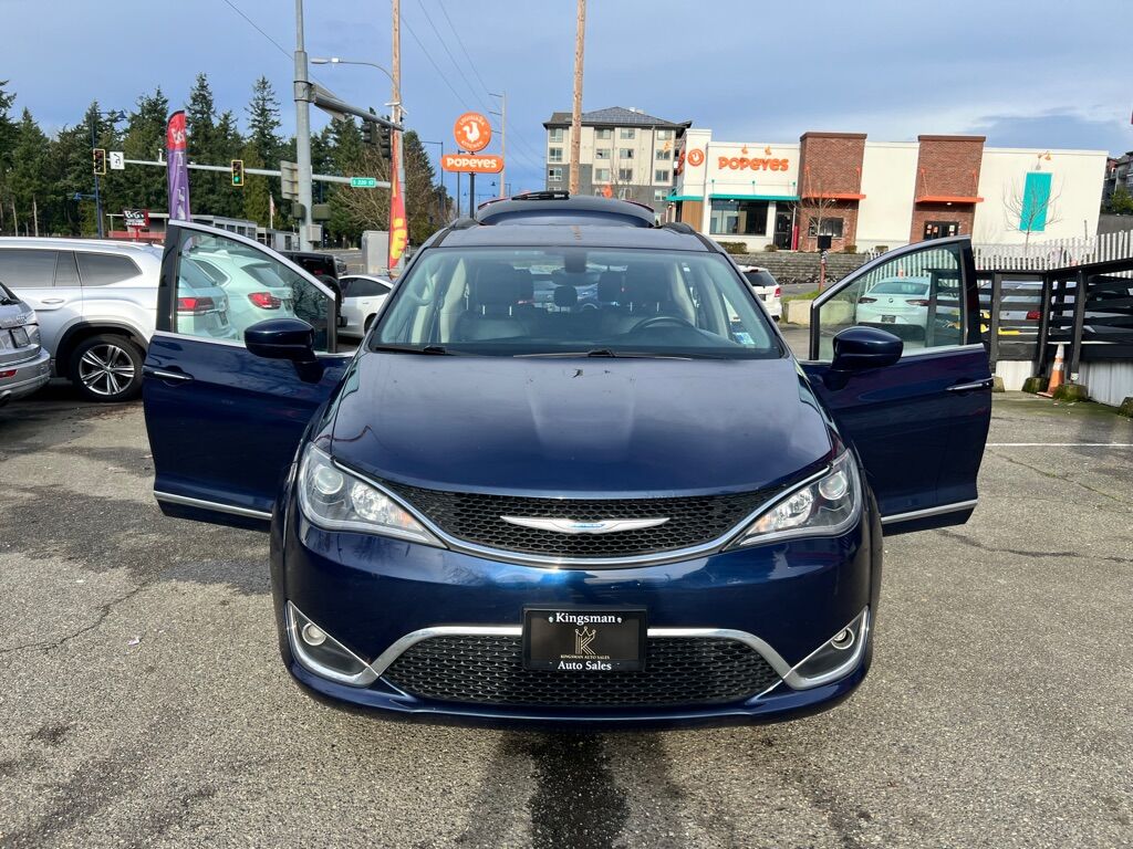 2017 CHRYSLER PACIFICA TOURING PLUS Des Moines WA