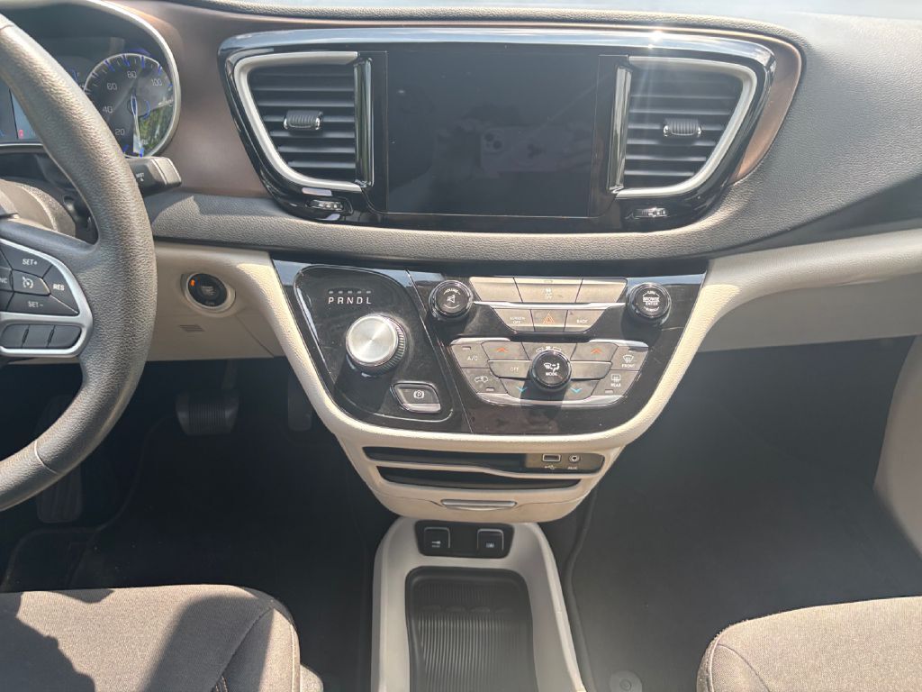 2017 CHRYSLER PACIFICA TOURING Toledo OH