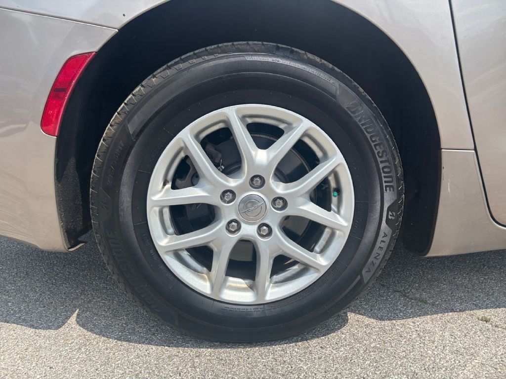 2017 CHRYSLER PACIFICA TOURING Toledo OH