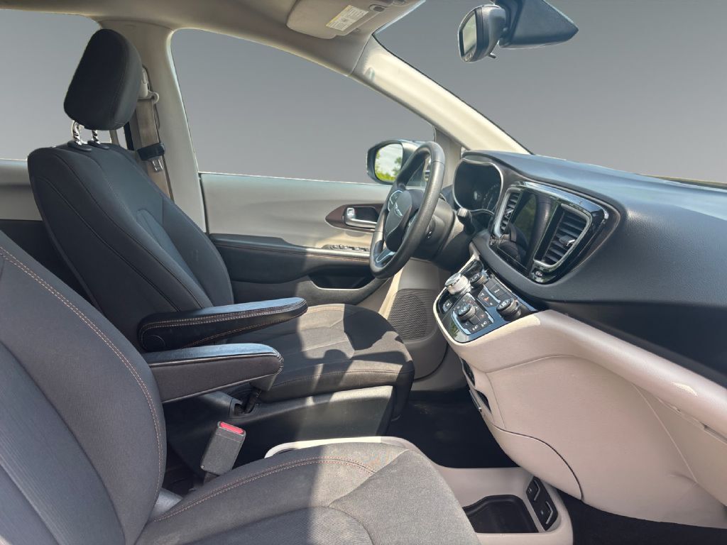 2017 CHRYSLER PACIFICA TOURING Toledo OH