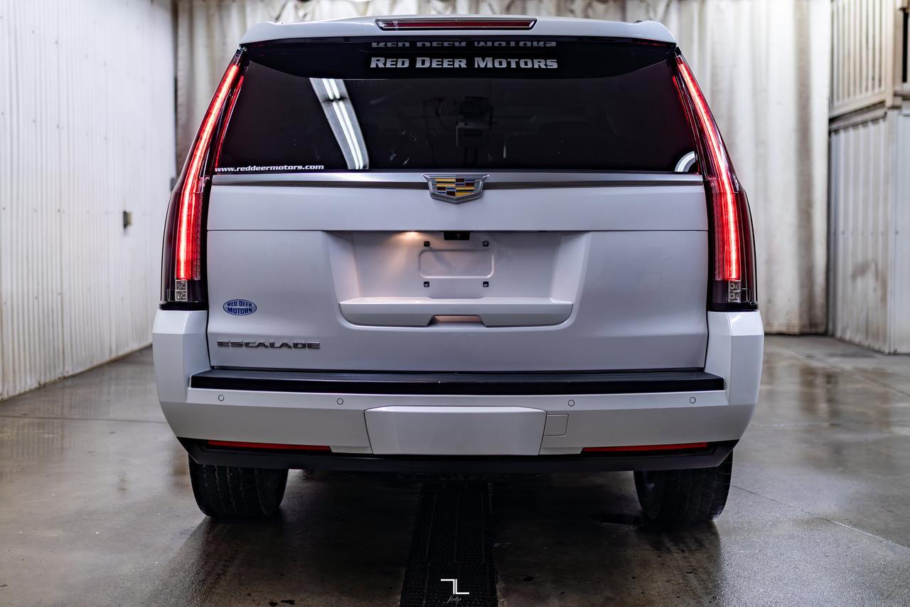 2017 Cadillac Escalade AWD Premium Luxury Leather Roof Nav BCam Red Deer AB