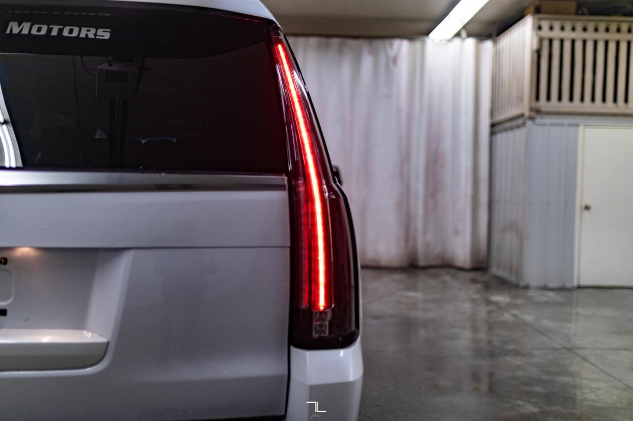 2017 Cadillac Escalade ESV AWD Premium Luxury Leather Roof Nav TV's Red Deer AB